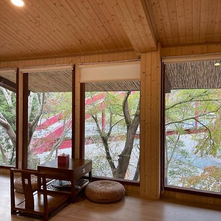 森之秘湯 Mhuwe Hotspring Apartman Zsenaj Kültér fotó