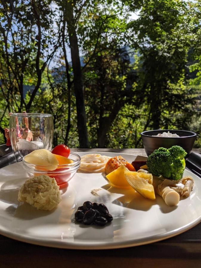 森之秘湯 Mhuwe Hotspring Apartman Zsenaj Kültér fotó