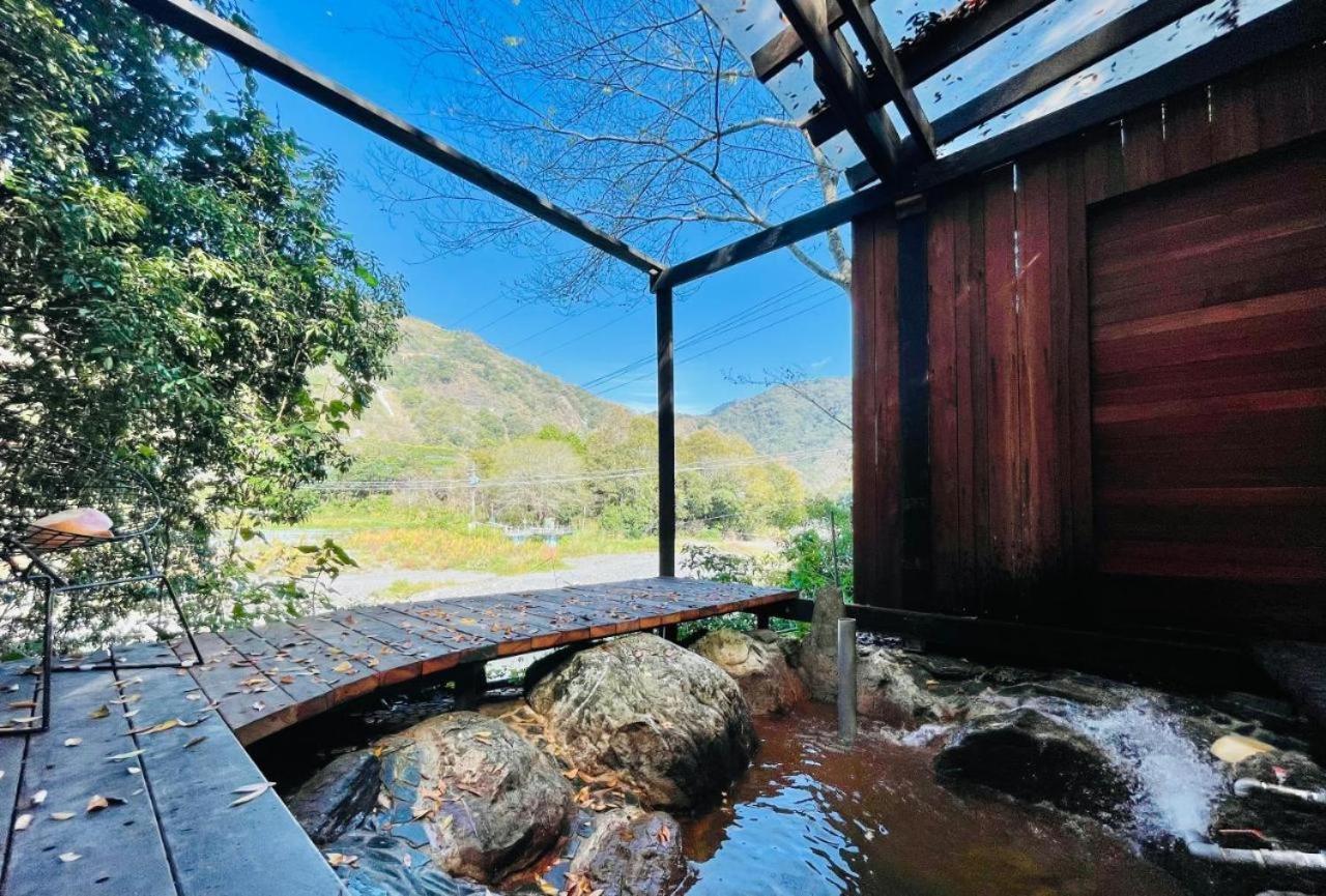 森之秘湯 Mhuwe Hotspring Apartman Zsenaj Kültér fotó