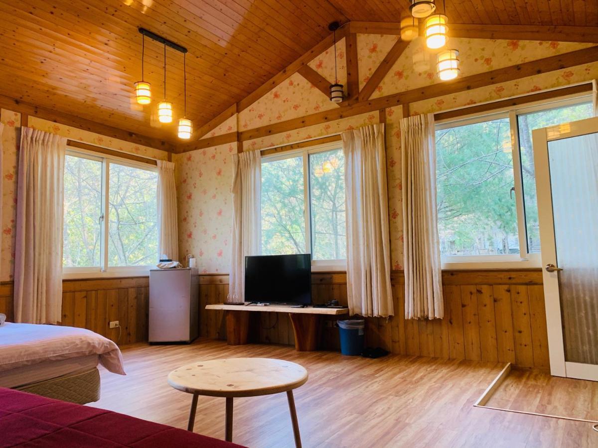 森之秘湯 Mhuwe Hotspring Apartman Zsenaj Kültér fotó